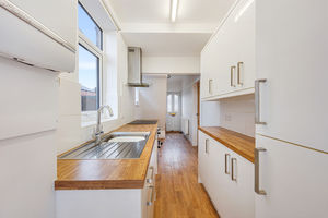 Photo 16- click for photo gallery